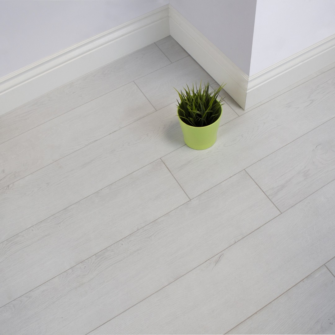 Platinum Series Collection highest quality Laminate flooring from turkey now available in Floor Expo UAE, Dubai, Abu Dhabi. Affordable Price. Çamsan Platinum Series fancy floors transformed by stylish designs.