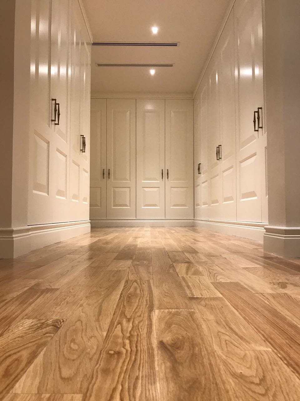gloosy lvt installed in the room
